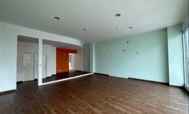 Alquiler de Local Comercial en San Francisco, primer nivel, Cod-J054