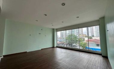 Alquiler de Local Comercial en San Francisco, primer nivel, Cod-J054