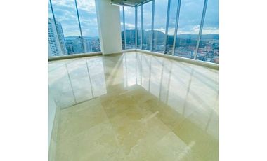 Alquiler de Oficina en BOC 70 m2. Avenida Balboa. Cod-J209