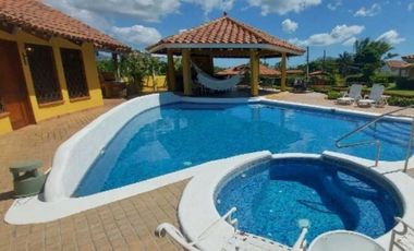 Venta de Casa con Piscina en Coronado, Chame