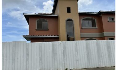 Casa en Venta El Doral, Costa Sur, 351,39mts, $525,000.00