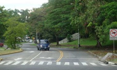 Venta de Terreno a orilla de calle en La Boca, Ancón, Balboa Cod-J009