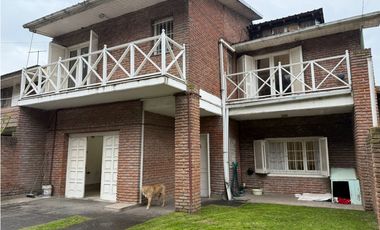 VENTA CASA 5 AMBIENTES Parque Camet - APTO CREDITO