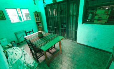 CASA 4 AMBIENTES ESTILO COLONIAL - BARRIO GROSELLAR - APTO CREDITO