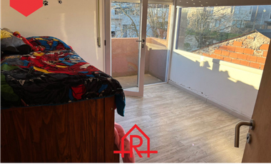 AMPLIA CASA EN VENTA (Calle 42 e/37 y 39)