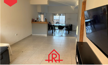 AMPLIA CASA EN VENTA (Calle 42 e/37 y 39)