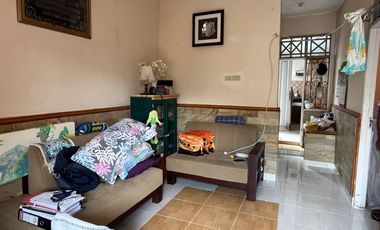 DIJUAL RUMAH FULL FURNISH DEKAT DANAU KOMPLEK OPI JAKABARING PALEMBANG