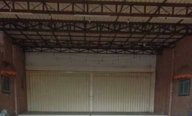 Rumah Usaha Strategis Nol Jalan Raya Domas Menganti Gresik