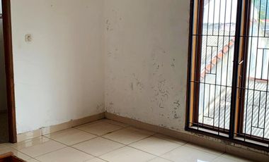 Rumah 3 Lantai Bagus Siap Huni di Perumahan Kota Cianjur