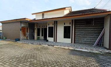 Rumah Super Lebar 17,5m di Ngemplak, Selangkah ke Pintu Tol