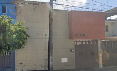 CASA A LA VENTA EN COLONIA TARIANES, JIUTEPEC, MORELOS, A 15 MINUTOS DE GALERIAS CUERNAVACA..