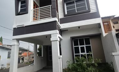 SUPER MURAH Rumah 2 Lantai dekat Pemkot Cimahi harga dijual 700 jutaan
