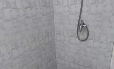 RUMAH BARU 3,5 LANTAI MODEL MINIMALIS LOKASI TANAH SEREAL JAK BAR