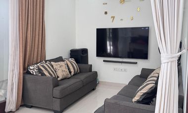 FOR SALE SEMI VILLA HOUSE WITH A BEAUTIFUL POOL JACUZZI AT UNGASAN