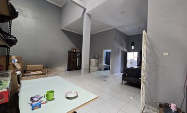 Rumah siap pakai di Tanah mas Semarang Barat tidak banjir