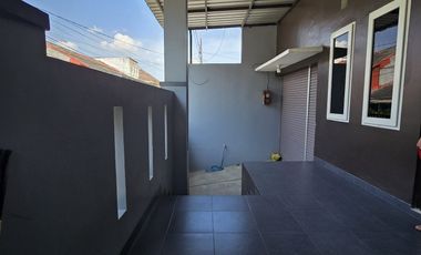 Rumah siap pakai di Tanah mas Semarang Barat tidak banjir