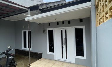 Jual Rumah 2 Carport Tanah LUAS harga MURAH dekat alun alun cimahi
