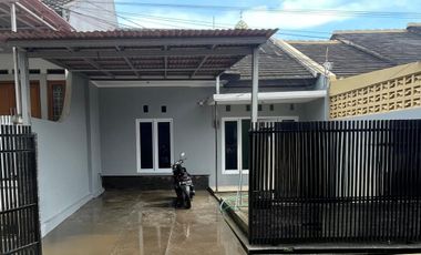 Jual Rumah 2 Carport Tanah LUAS harga MURAH dekat alun alun cimahi