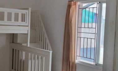 Disewakan Rumah Full Cat Baru Green Lake City Cluster Amerika Latin 8x18