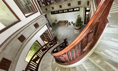 DIJUAL VILLA MEWAH CIUNG WANARA 2 LANTAI KAWASAN ELIT RENON BALI