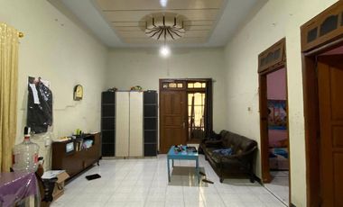 Rumah Hook Terawat Bangunan Kokoh di Sawojajar Malang