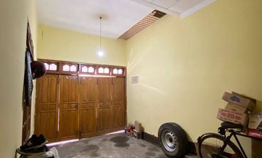 Rumah Hook Terawat Bangunan Kokoh di Sawojajar Malang