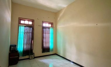 Rumah Hook Terawat Bangunan Kokoh di Sawojajar Malang