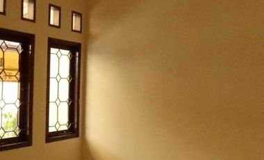 Dijual Rumah Mungil Siap Pakai Area Jalan Logam Buah Batu Bandung