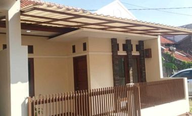 Dijual Rumah Mungil Siap Pakai Area Jalan Logam Buah Batu Bandung