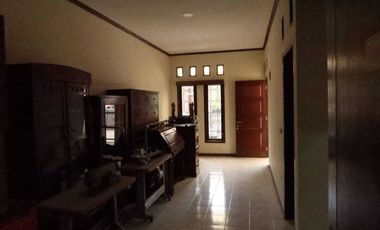 Dijual Rumah Mungil Siap Pakai Area Jalan Logam Buah Batu Bandung