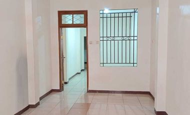 Disewa Rumah Asri  Di Jl Tebet Timur Jakarta Selatan