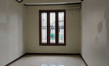 Disewa Rumah Asri  Di Jl Tebet Timur Jakarta Selatan