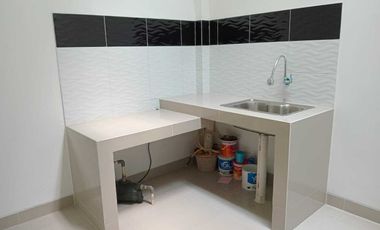 JUAL SEGERA RUMAH ASRI POSISI HOOK DI SENOPATI ESTATE