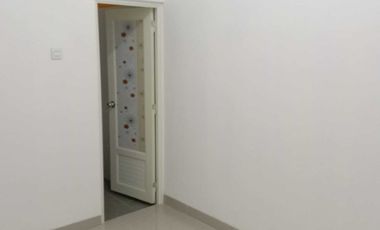 JUAL SEGERA RUMAH ASRI POSISI HOOK DI SENOPATI ESTATE