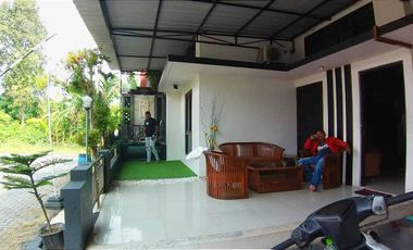 Rumah Mewah Murah di Perumahan Cluster Woltermonginsidi Pedurun