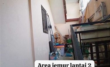 Rumah Mewah Murah di Perumahan Cluster Woltermonginsidi Pedurun