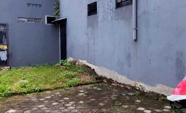 Rumah Mewah Murah di Perumahan Cluster Woltermonginsidi Pedurun