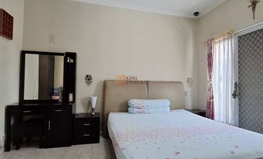 Nyaman Dan Strategis, Sewa Rumah 2 Lantai Daan Mogot Baru Furnish Baru