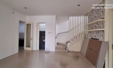 Wiyung. Royal Residence, siap huni. Murah