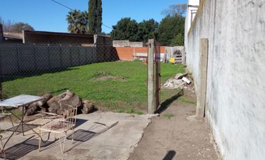 Casa en venta - 3 Dormitorios 2 Baños - 491Mts2 - Carmen de Areco