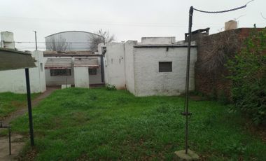 Casa en venta - 4 Dormitorios 1 Baño - Cochera - 690Mts2 - Carmen de Areco