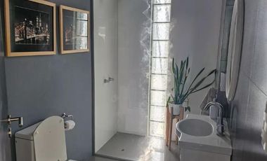 Casa en venta - 4 Dormitorios 3 Baños - Cocheras - 934Mts2 - Mar del Plata