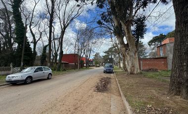 VENTA CASA COSTA AZUL 4 AMBIENTES A 5 CUADRAS DEL MAR