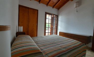 Triplex en venta - 3 Dormitorios 2 Baños - Cochera - 113Mts2 - Mar de Ajó