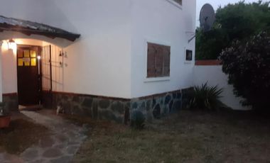 Departamento en venta - 3 Dormitorios 2 Baños - Cochera - 228Mts2 - Las Toninas