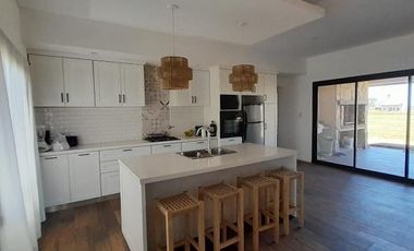 Chacra en venta - 4 Dormitorios 2 Baños - 17.000Mts2 - San Clemente del Tuyú