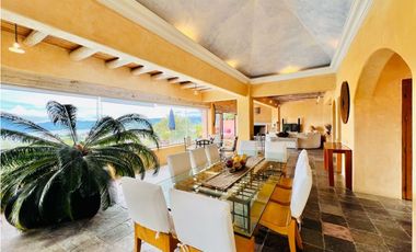 CASA EN RENTA VISTA  AL PUEBLO Y AL LAGO