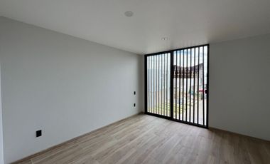 "Casa Nueva con Toque de Distinción  Vive el Lujo en Casa Fuerte con Amenidades Exclusivas, Seguridad Total"