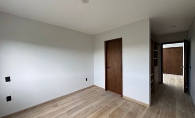 "Casa Nueva con Toque de Distinción  Vive el Lujo en Casa Fuerte con Amenidades Exclusivas, Seguridad Total"