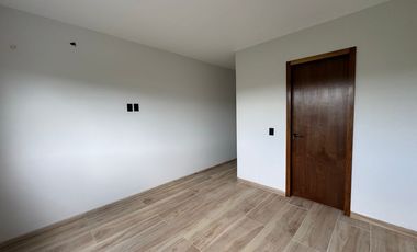 "Casa Nueva con Toque de Distinción  Vive el Lujo en Casa Fuerte con Amenidades Exclusivas, Seguridad Total"